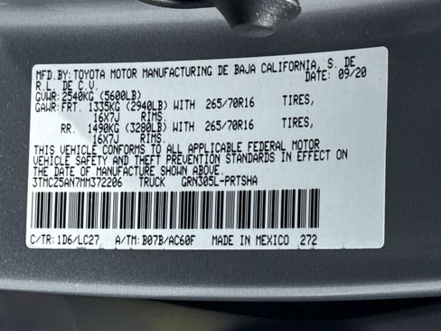 Used 2021 Toyota Tacoma TRD Off-Road w/ TRD Premium Off Road Package AWD/4WD image 34
