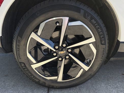 Used 2025 Chevrolet Equinox EV LT image 42