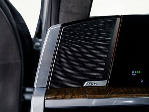 Used 2025 Cadillac Escalade Sport Platinum image 44