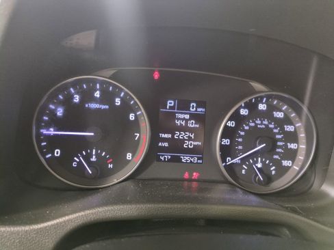 Used 2017 Hyundai Elantra SE image 16