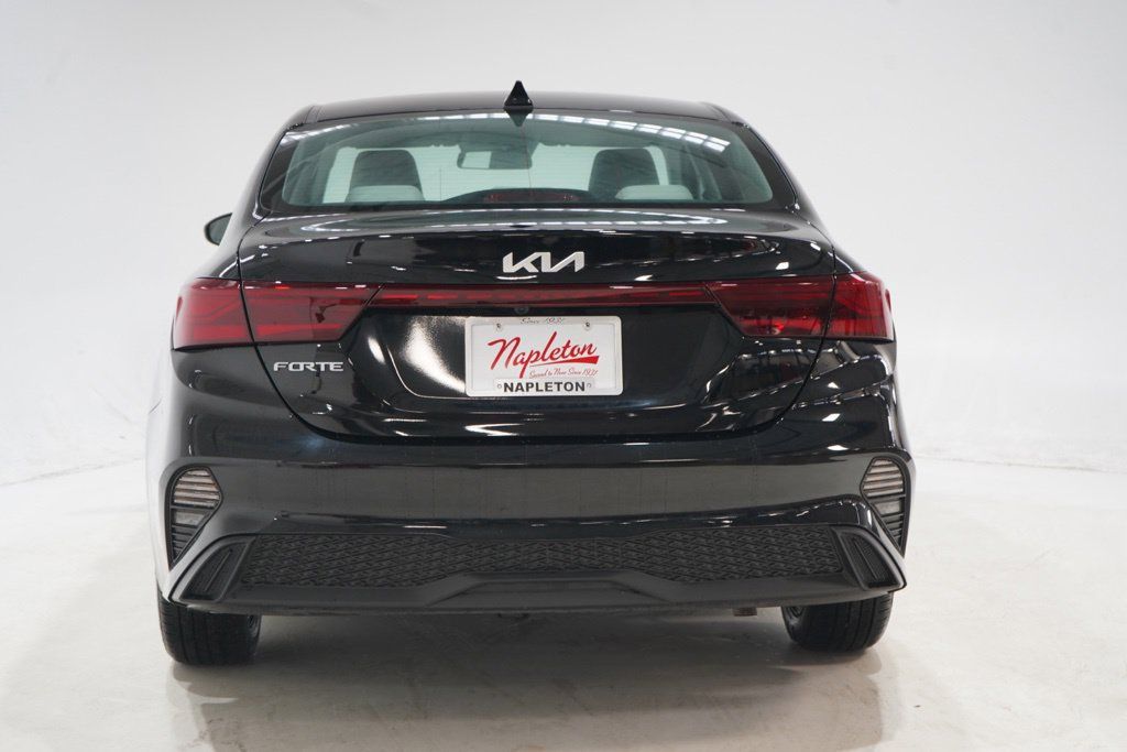 Used 2023 Kia Forte LXS FWD image 7