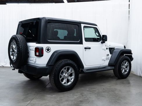 Used 2020 Jeep Wrangler Sport AWD/4WD image 6