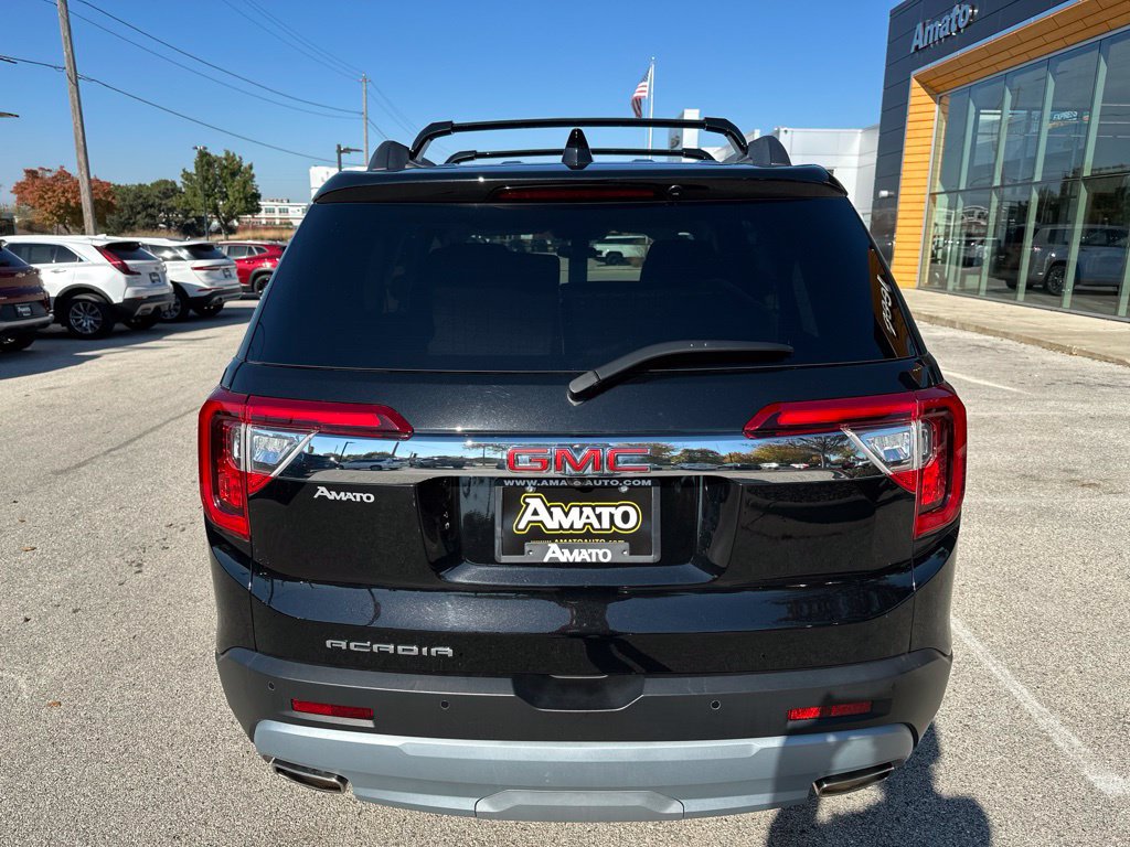 Used 2023 GMC Acadia SLE w/ Driver Convenience Package FWD image 8