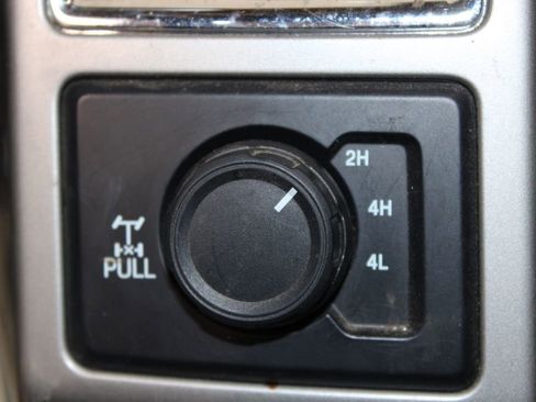 Used 2017 Ford F250 Lariat w/ Lariat Ultimate Package image 31