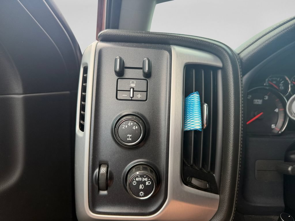 Used 2016 GMC Sierra 2500 SLT w/ Duramax Plus Package AWD/4WD image 18