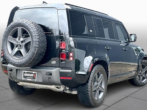 Used 2023 Land Rover Defender 110 X-Dynamic SE image 12