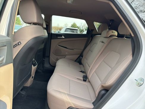 Used 2019 Hyundai Tucson Sport image 13