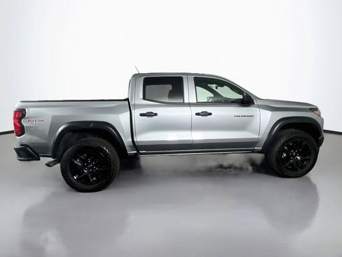 Used 2025 Chevrolet Colorado Trail Boss w/ Midnight Edition AWD/4WD image 7