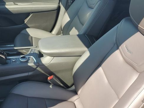 Certified 2025 Cadillac XT5 Luxury w/ LPO, Floor Liner Package AWD/4WD image 10