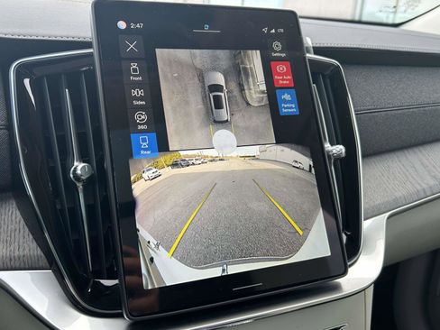 New 2026 Volvo XC90 B6 Ultra image 29