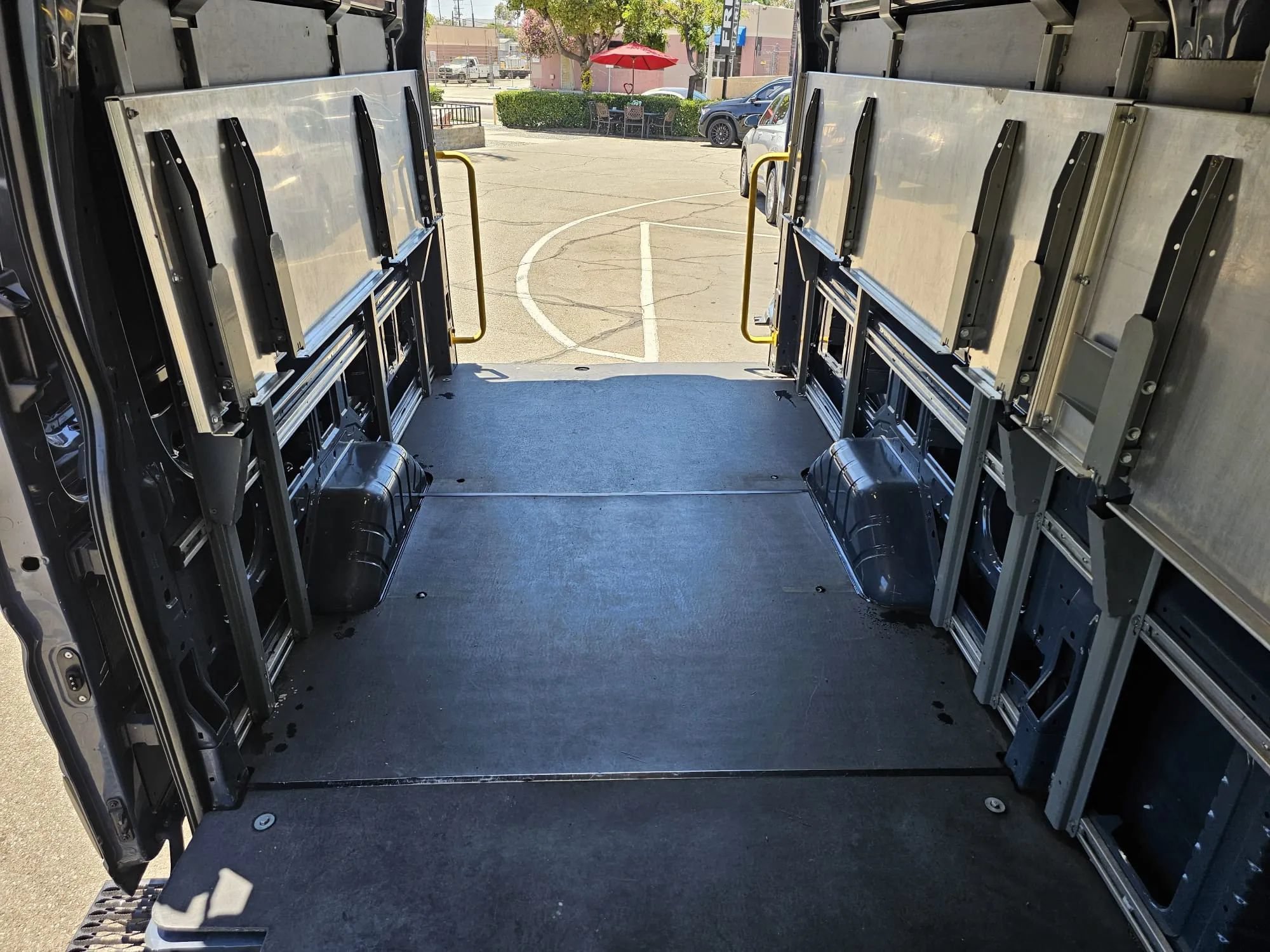 Used 2019 Ford Transit 250 148 High Roof Extended RWD image 17
