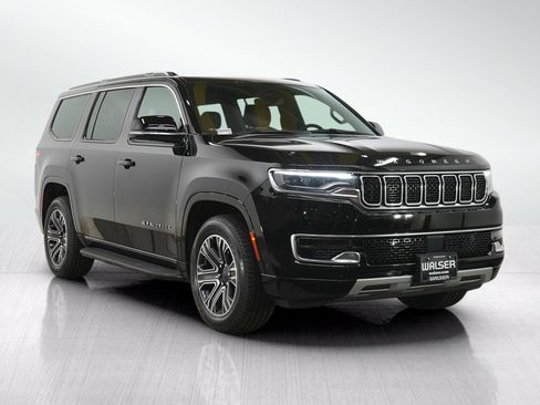 Used 2024 Jeep Wagoneer Series II w/ Flexible Seating Group AWD/4WD image 9