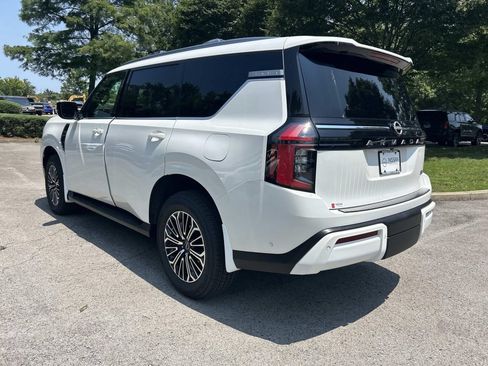 New 2026 Nissan Armada SL w/ Captain's Chari Seat Package AWD/4WD image 5