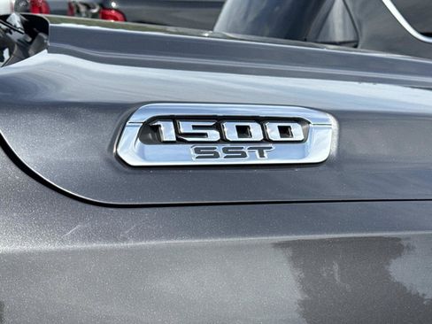 Used 2025 RAM 1500 Big Horn AWD/4WD image 5
