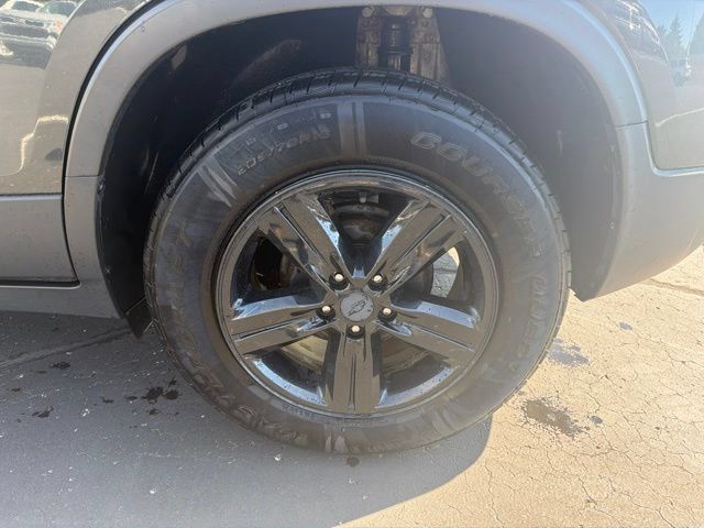 Used 2019 Chevrolet Trax LS w/ Tint and Cruise Package FWD image 9