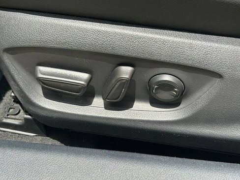 Used 2021 Toyota Camry SE FWD image 22
