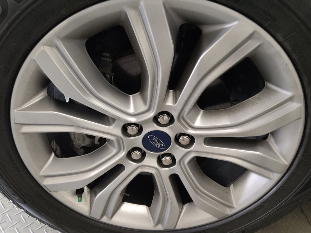 Used 2020 Ford Edge Titanium w/ Equipment Group 301A FWD image 31