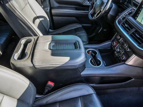 Used 2023 Chevrolet Suburban RST image 16