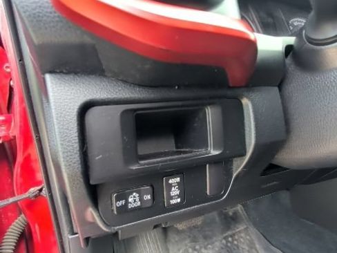 Used 2016 Toyota Tacoma TRD Off-Road w/ Towing Package AWD/4WD image 18
