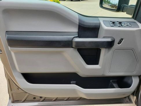 Used 2019 Ford F250 XL w/ Power Equipment Group RWD image 11