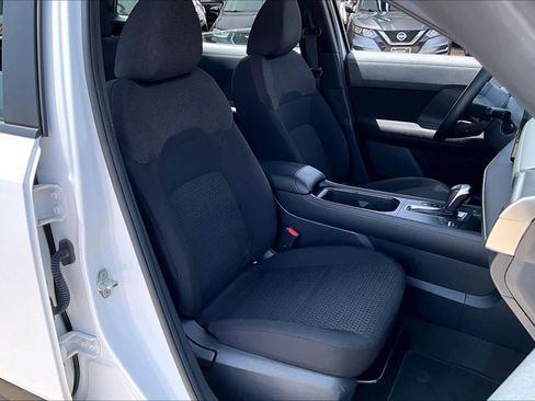 Used 2025 Nissan Kicks S FWD image 9