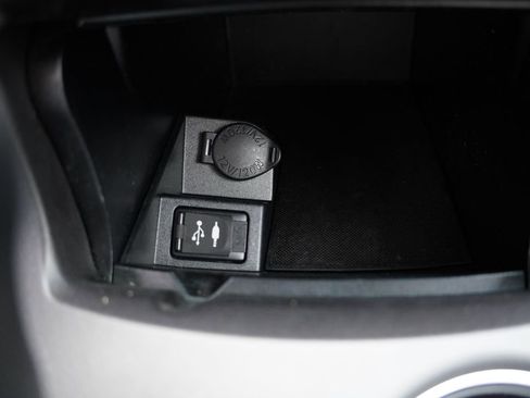 Used 2016 Toyota Camry LE image 24