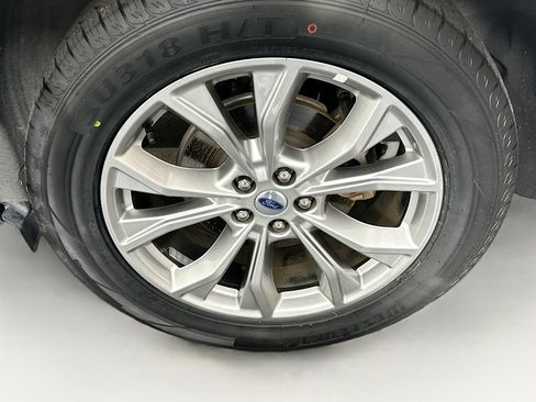 Used 2024 Ford Explorer Limited RWD image 11