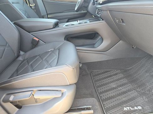 New 2026 Volkswagen Atlas SE image 11