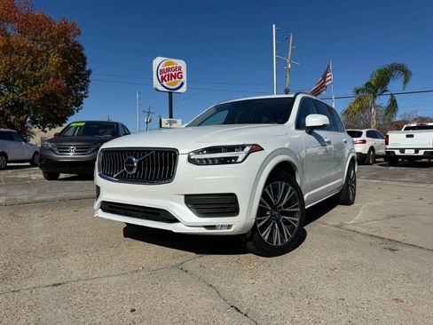 Used 2020 Volvo XC90 T6 Momentum image 9