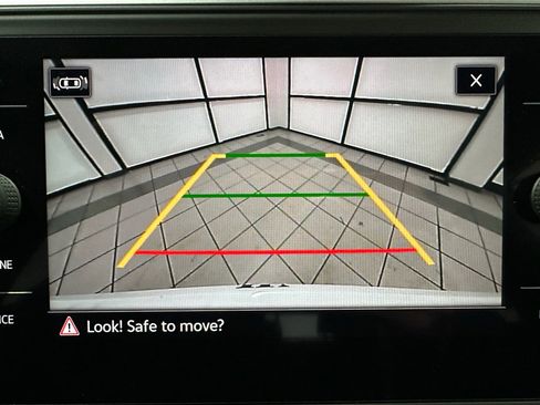 Used 2021 Volkswagen Atlas Cross Sport SE image 27