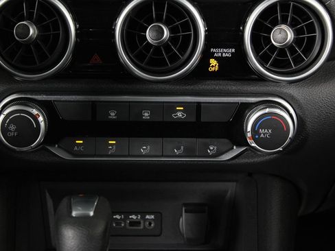 Certified 2024 Nissan Sentra SV FWD image 22