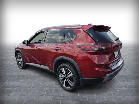 Certified 2025 Nissan Rogue SL image 4