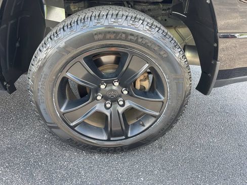 Used 2021 RAM 1500 Big Horn AWD/4WD image 13