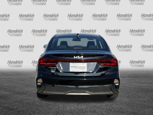 Used 2024 Kia Forte LXS FWD image 9