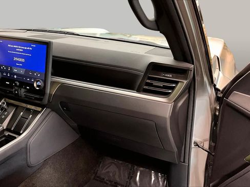 Used 2024 Lexus GX 550 AWD/4WD image 18