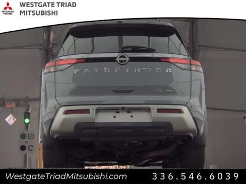 Used 2022 Nissan Pathfinder SL w/ Cargo Package image 7