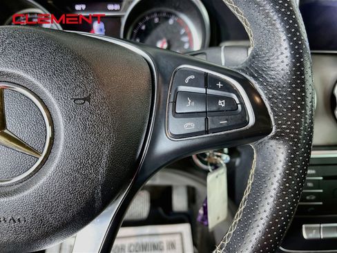 Used 2020 Mercedes-Benz GLA 250 w/ Premium Package image 17