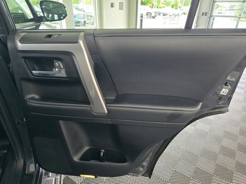 Certified 2024 Toyota 4Runner SR5 Premium w/ Moonroof Package AWD/4WD image 41