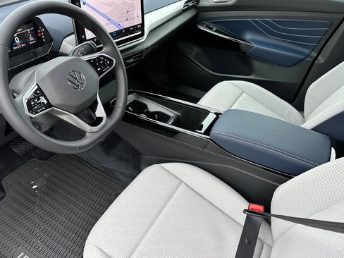 New 2026 Volkswagen ID.4 Pro S Plus image 9