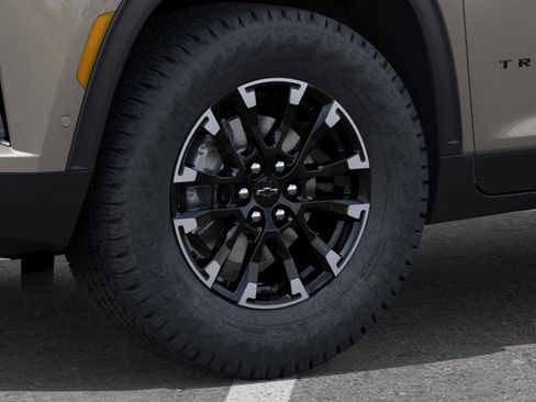New 2026 Chevrolet Traverse Z71 w/ Enhanced Driving Package AWD/4WD image 33