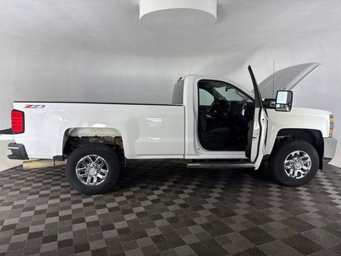 Used 2015 Chevrolet Silverado 3500 LT w/ LT Convenience Package AWD/4WD image 11
