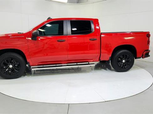 Used 2023 Chevrolet Silverado 1500 Custom image 5