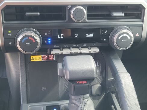 Used 2026 Toyota 4Runner TRD Off-Road Premium AWD/4WD image 19