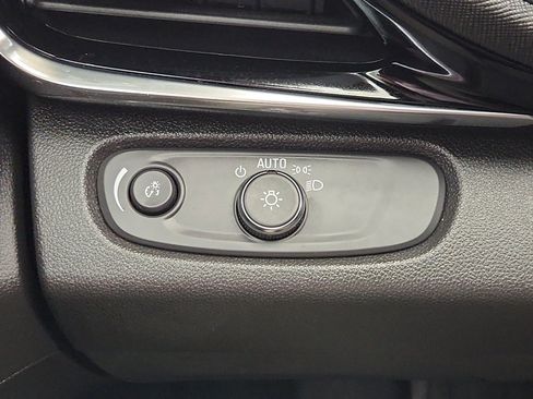 Used 2024 Buick Envista Sport Touring w/ Convenience I Package image 11