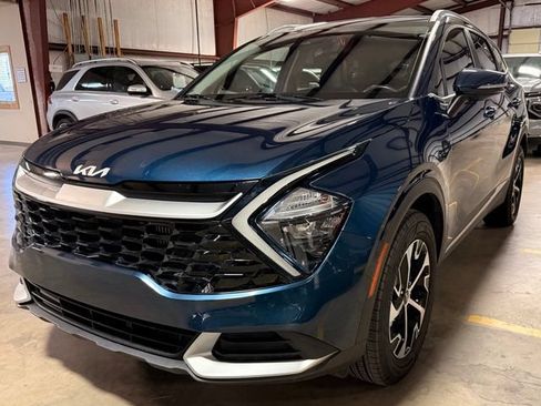 Used 2023 Kia Sportage EX AWD/4WD image 6