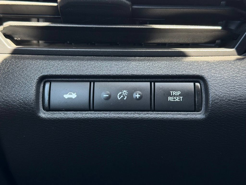 Certified 2024 Nissan Altima 2.5 SV FWD image 25