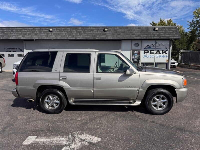 Used 2000 Cadillac Escalade 4WD image 8