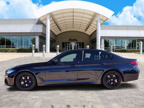 Used 2021 BMW M550i xDrive w/ Premium Package image 3