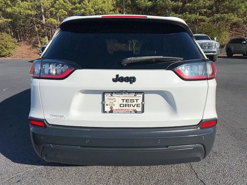 Used 2020 Jeep Cherokee Latitude Plus image 6