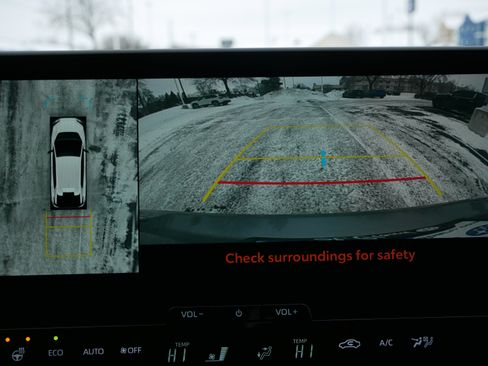 Used 2024 Subaru Solterra Limited image 27